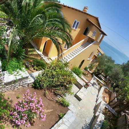 Silent Bay Apartments Katávolos エクステリア 写真