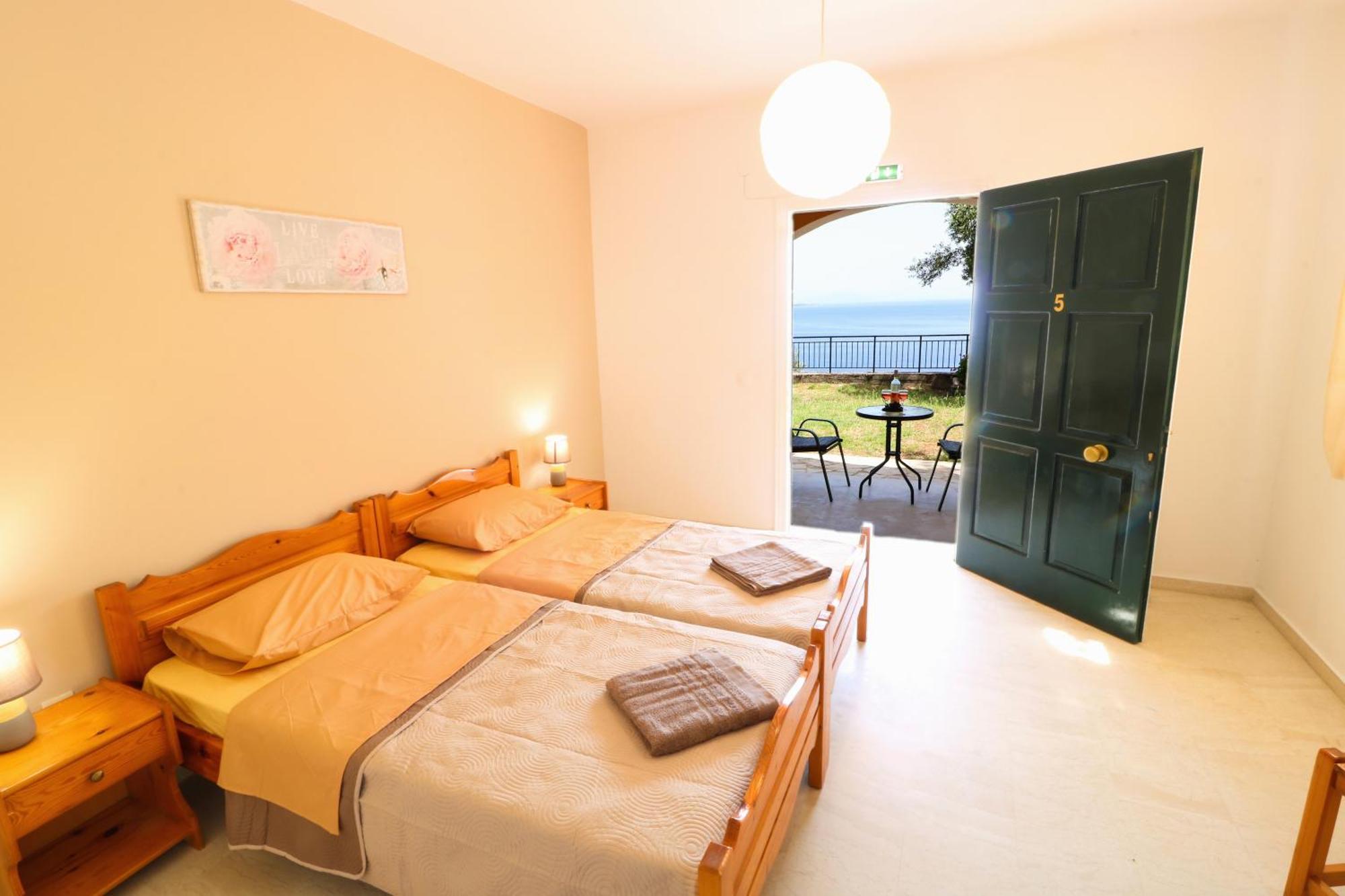 Silent Bay Apartments Katávolos エクステリア 写真