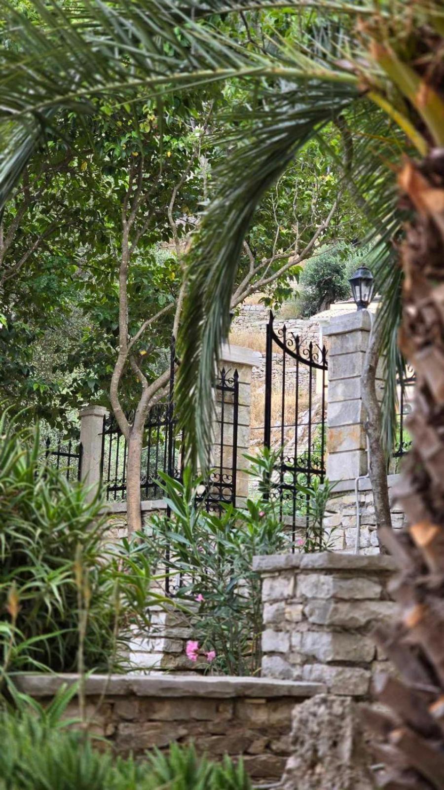 Silent Bay Apartments Katávolos エクステリア 写真