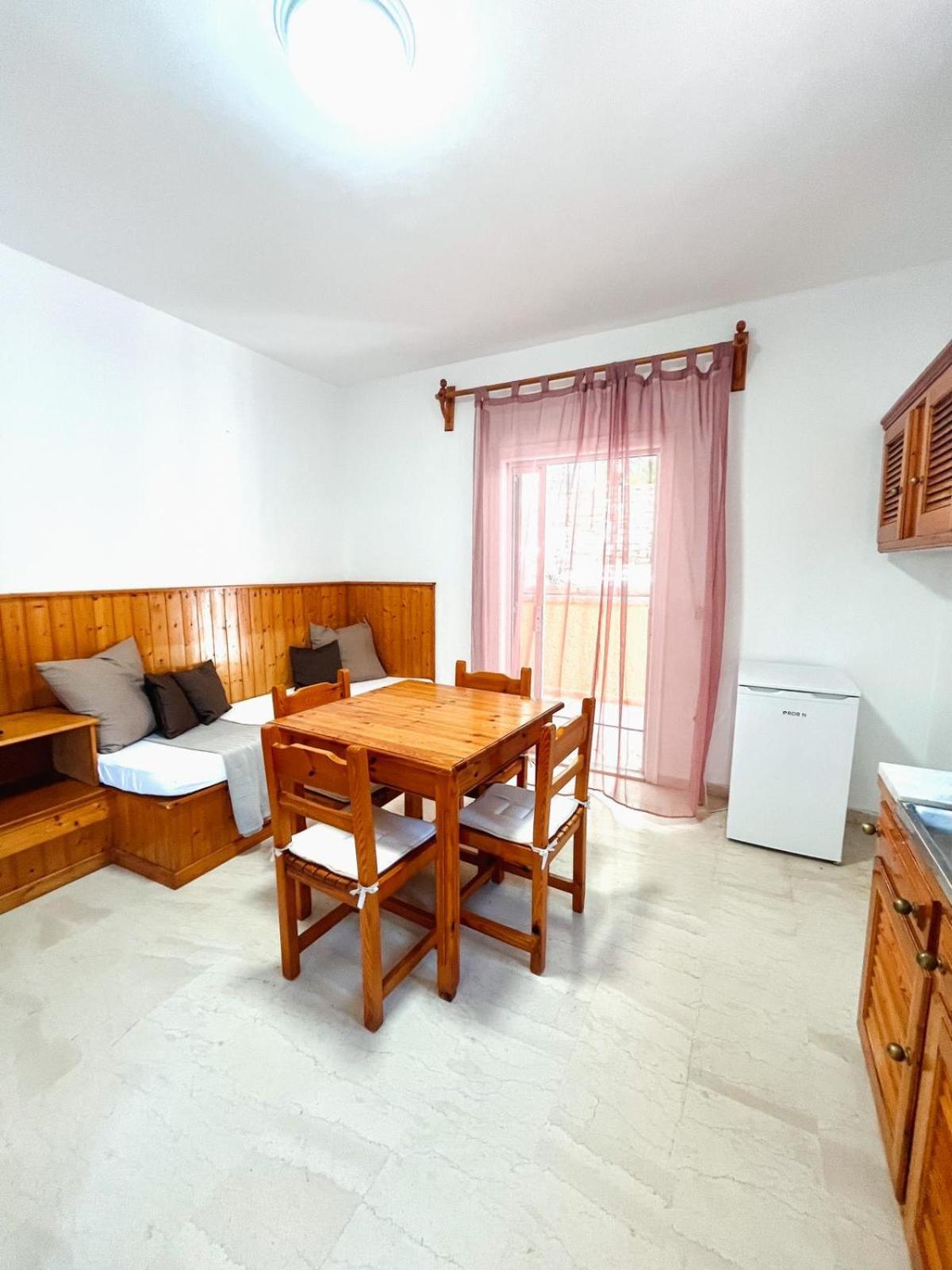 Silent Bay Apartments Katávolos エクステリア 写真