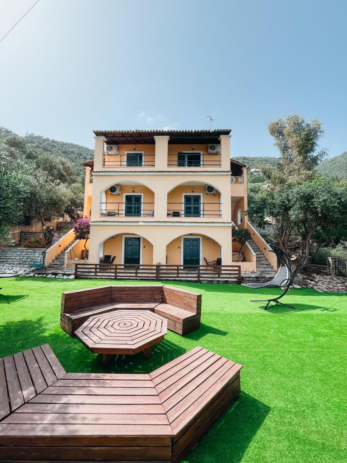 Silent Bay Apartments Katávolos エクステリア 写真
