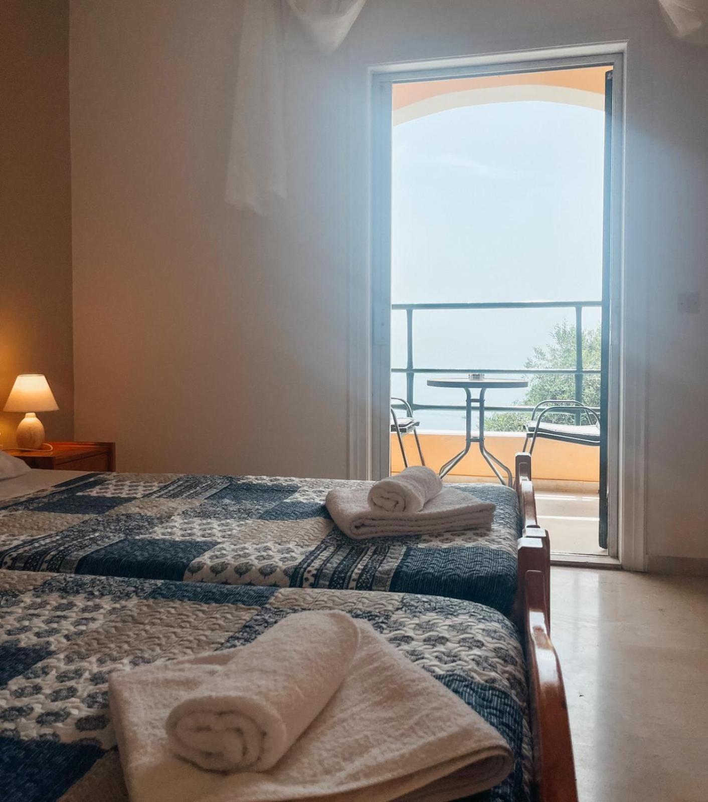 Silent Bay Apartments Katávolos エクステリア 写真